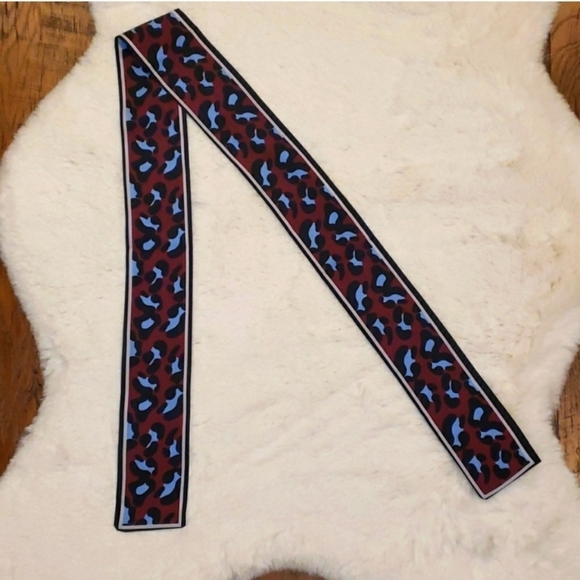 New Red Leopard print Silk Skinny Scarf Twilly - Picture 4 of 8